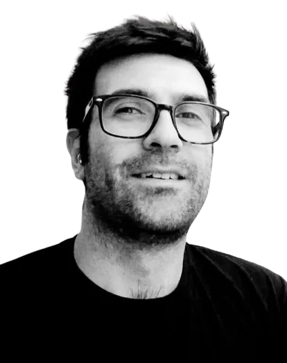 Foto di Francesco Arvonio, graphic designer e consulente di comunicazione visiva